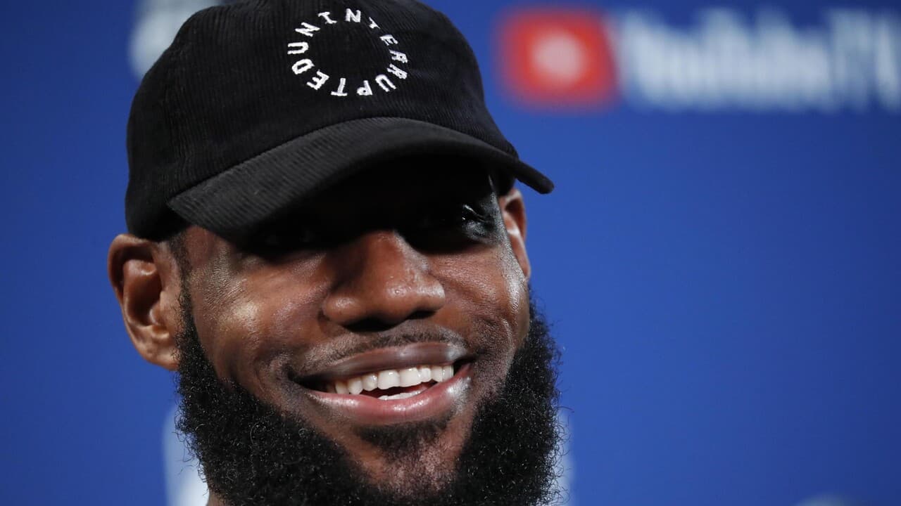 Nba, LeBron: 'Per fare cose grandi con i Sixers servono tempo e sacrifici'