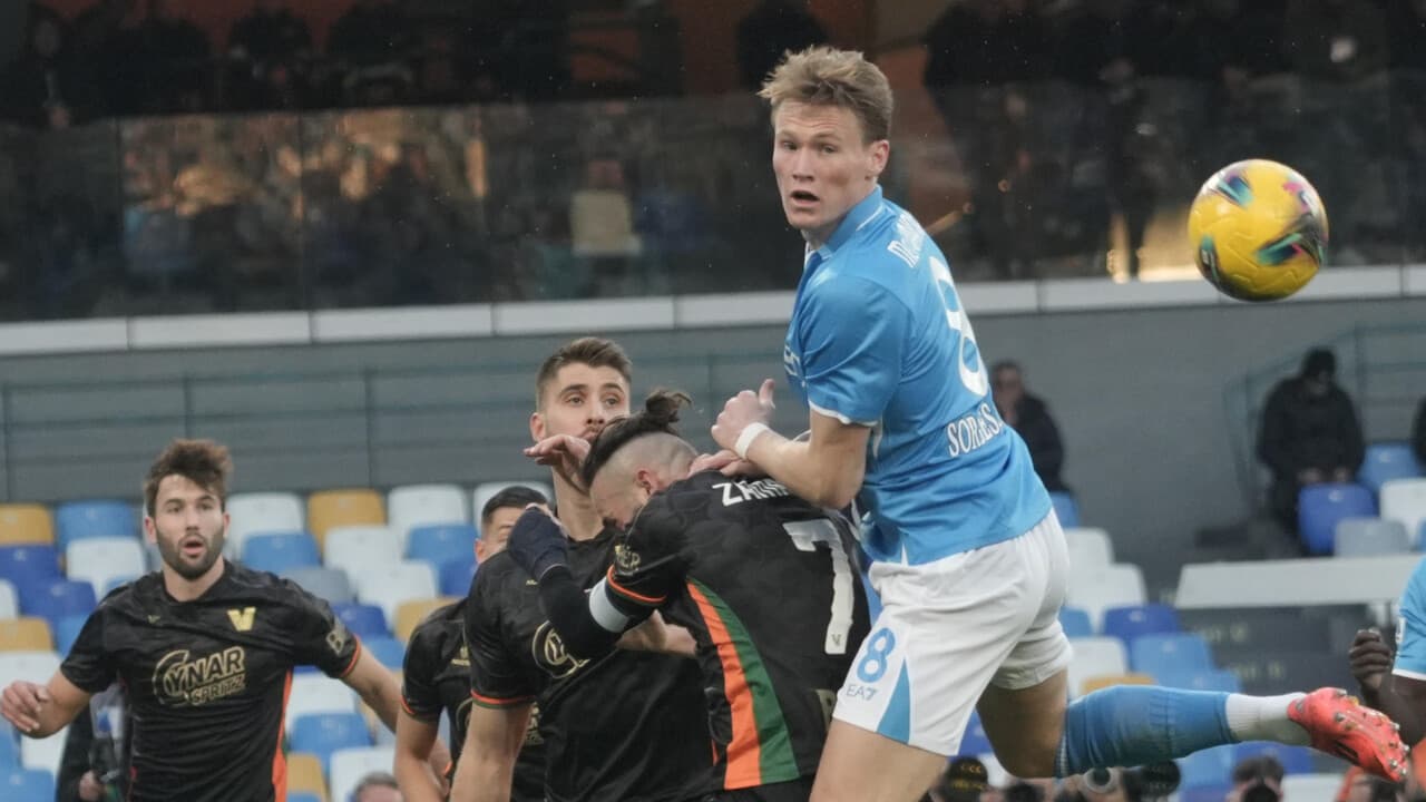 Calcio: Napoli, McTominay operato al cuore in Inghilterra, due settimane di riposo