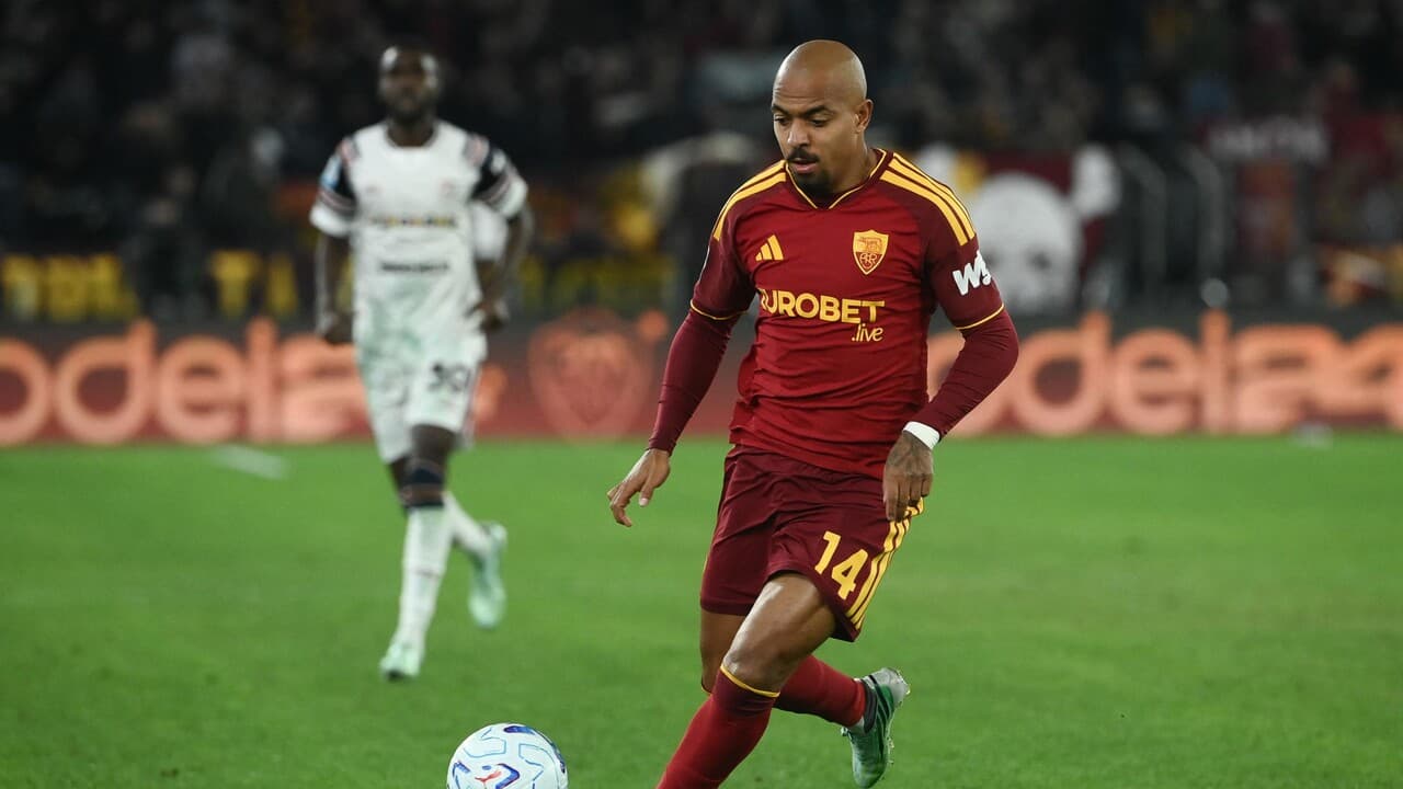 Serie A: il Cagliari spaventa la Roma, la risolvono Mora e Malen