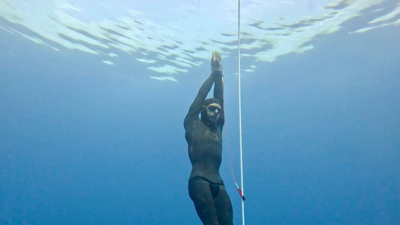 Apnea: due campioni azzurri testimonial del 'blue hole' di Corigliano