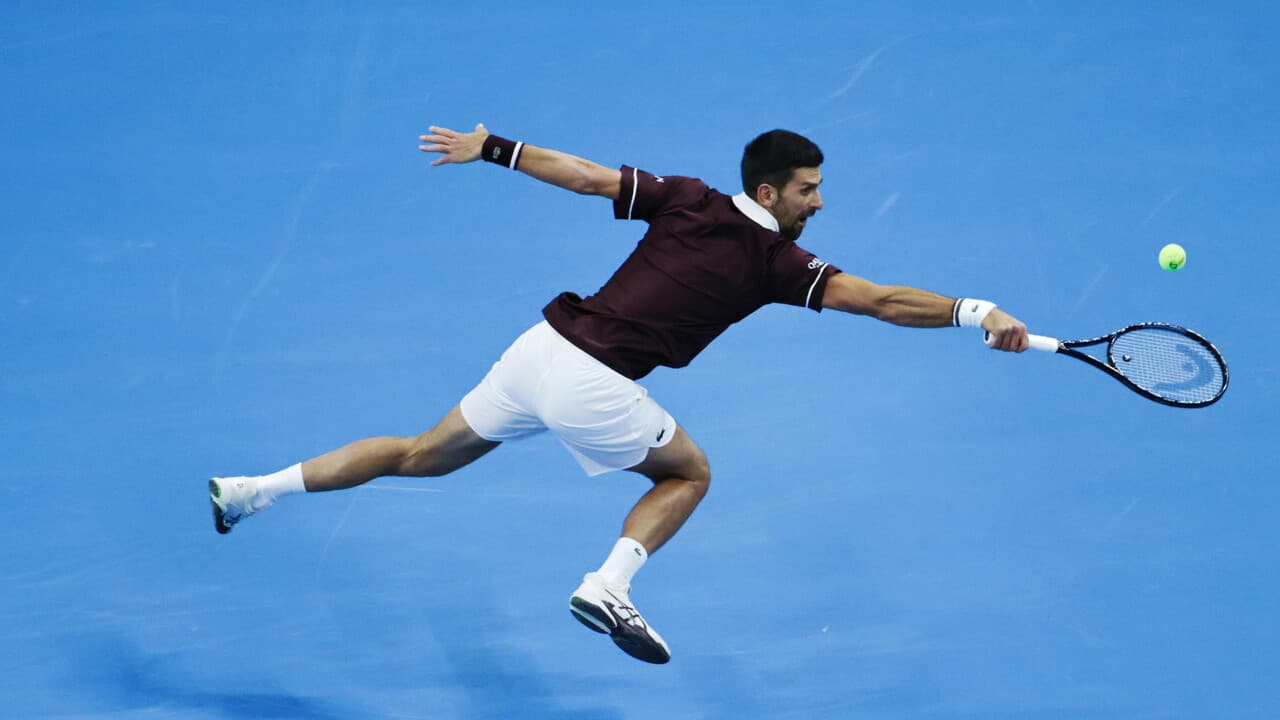 Tennis: eterno Djokovic, batte Zverev e si regala la semifinale a Pechino 