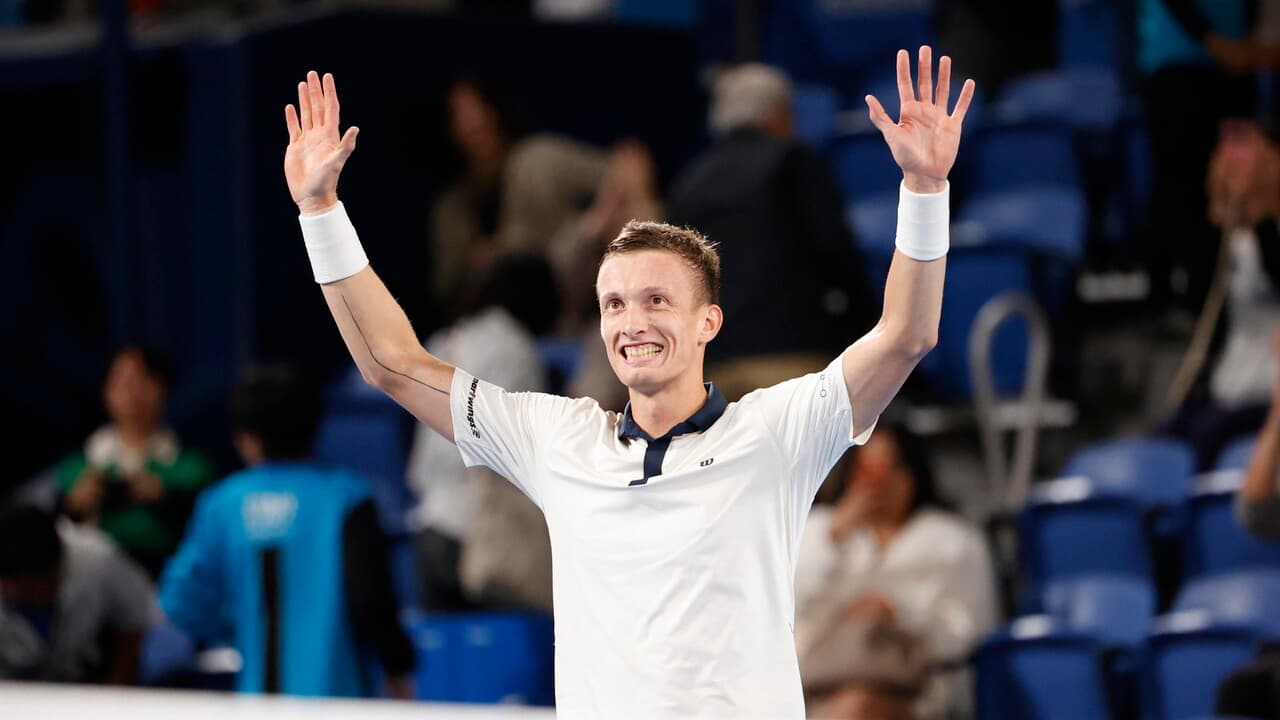 Tennis: a Tokyo Lehecka abbatte Vacherot, é in finale con Alcaraz
