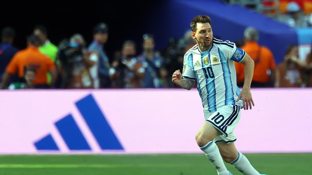 Laurea honoris causa a Messi dall'Università di Buenos Aires