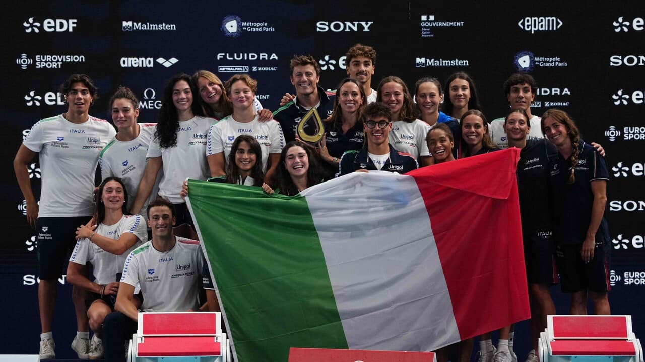 Europei di nuoto: Quadarella domina, l'Italia saluta Parigi da grande