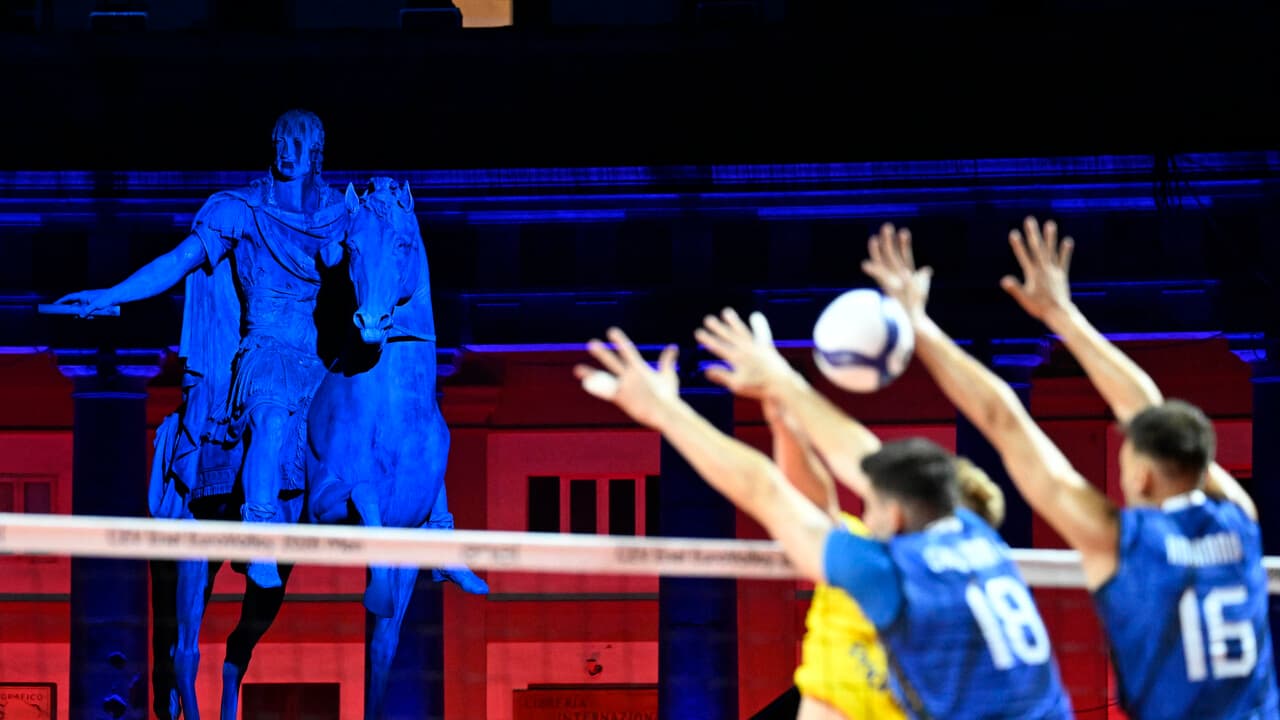 Mattarella a Piazza del Plebiscito per Italia-Svezia di volley
