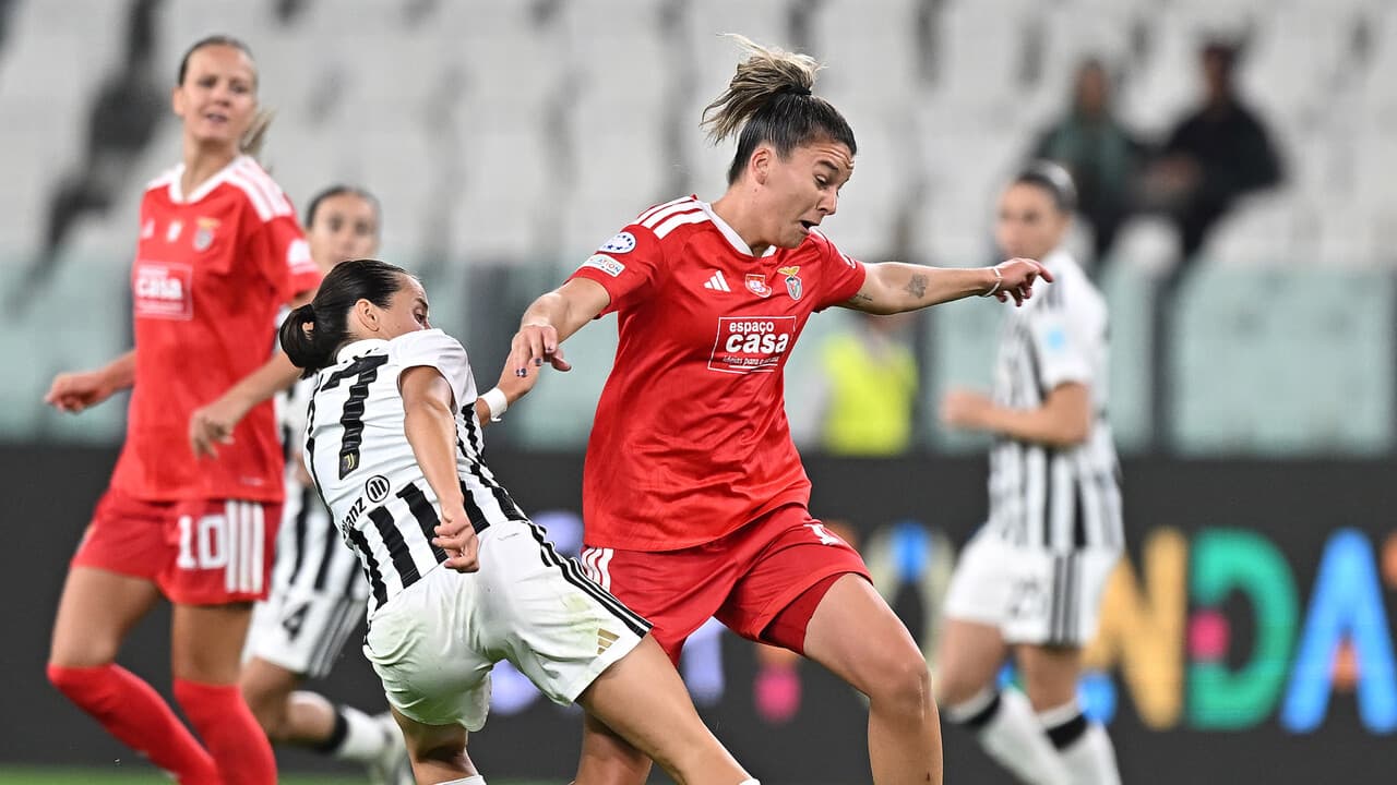 Champions donne: la Juve perde al debutto, allo Stadium passa il Benfica