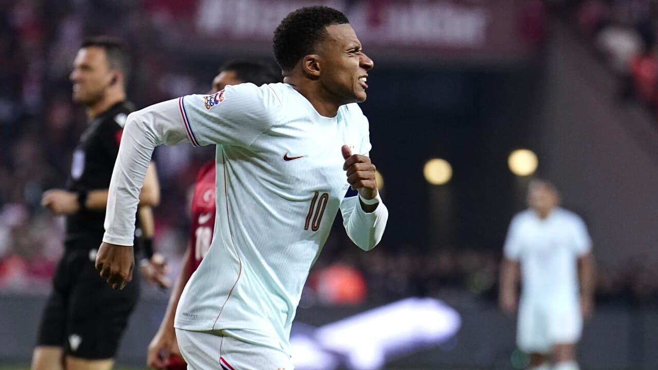 Nations League: Mbappe' segna ed esce, Francia preoccupata per l'infortunio
